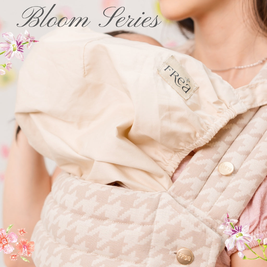 FREA BLOOM Baby Carrier - Gendongan Bayi Premium M-Shape SSC FREE PENUTUP KEPALA
